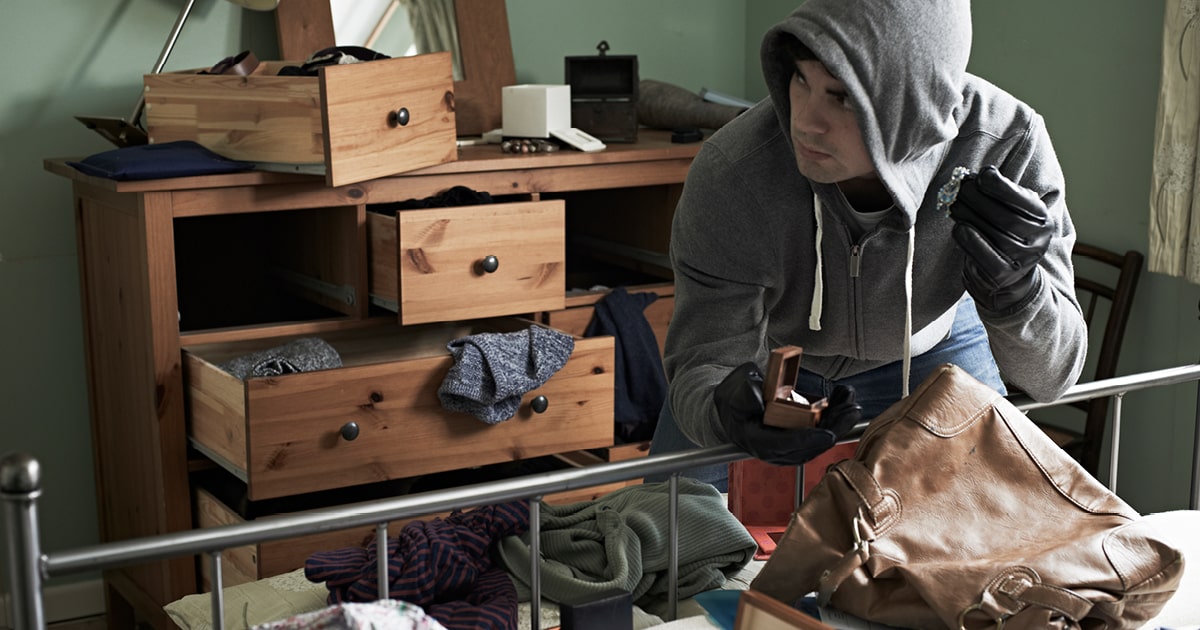 ways-deter-burglars-Hero-min